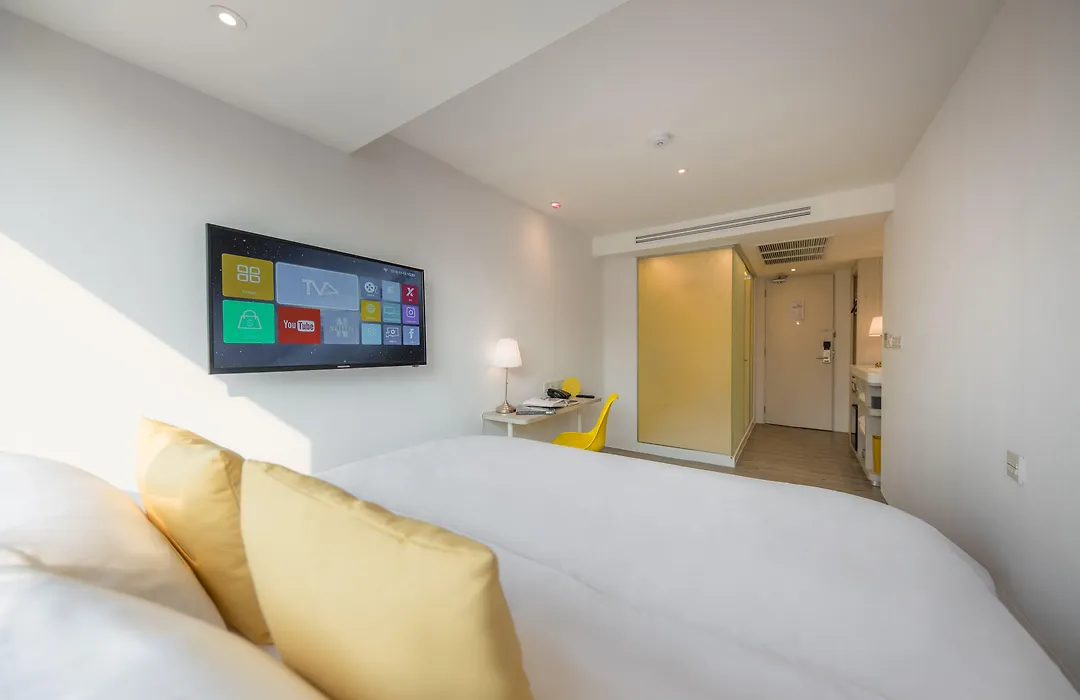 Yello Rooms Hotel Victory Monument-1