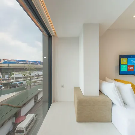 Yello Rooms Hotel Victory Monument-2